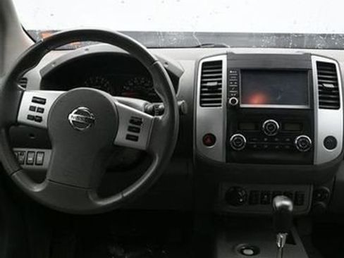 Used 2020 Nissan Frontier SV image 27