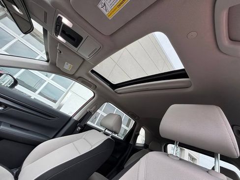 Used 2024 Honda CR-V EX image 8
