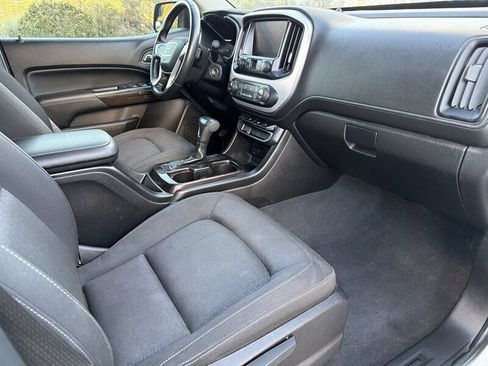 Used 2019 GMC Canyon SLE w/ SLE Convenience Package image 12