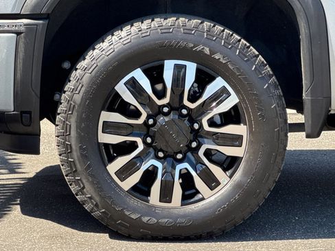 Certified 2025 GMC Sierra 2500 Denali Ultimate AWD/4WD image 27