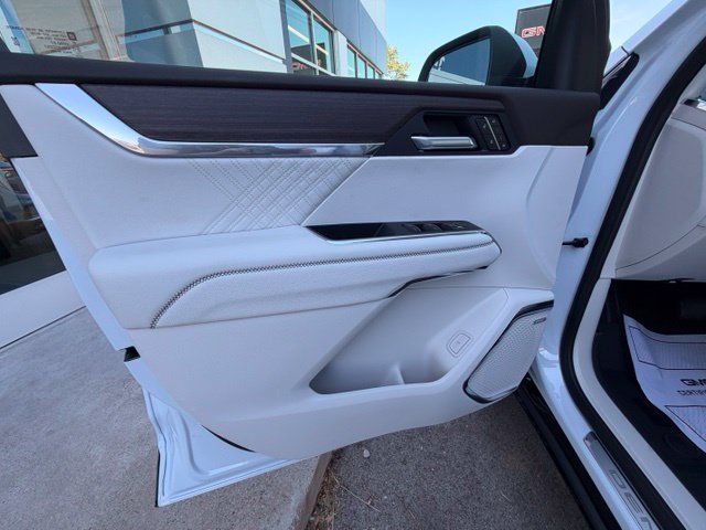 New 2027 GMC Acadia Denali w/ LPO, Floor Liner Package FWD image 4