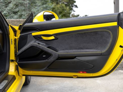 Certified 2016 Porsche Boxster Spyder RWD image 45