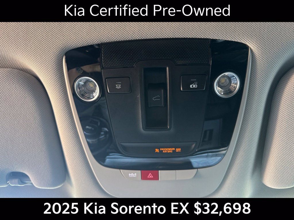 Certified 2025 Kia Sorento EX w/ Panoramic Sunroof Package AWD/4WD image 39