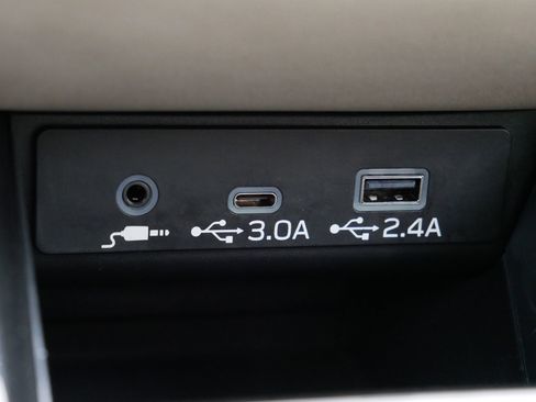 Certified 2025 Subaru Outback Premium image 31