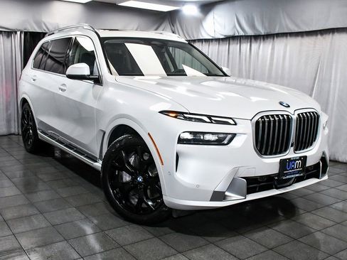 Used 2026 BMW X7 xDrive40i image 3