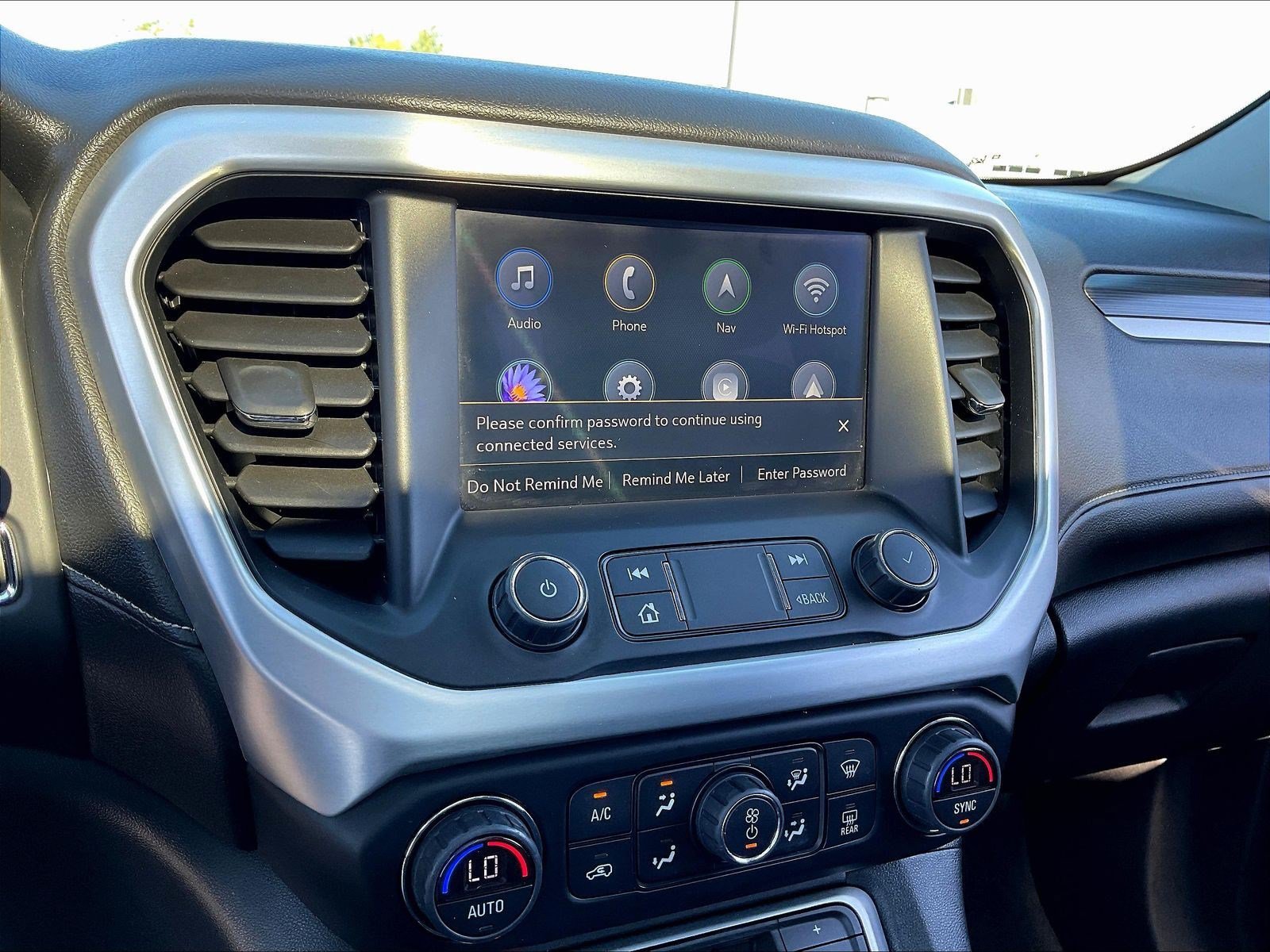 Used 2021 GMC Acadia SLT w/ Elevation Edition AWD/4WD image 15