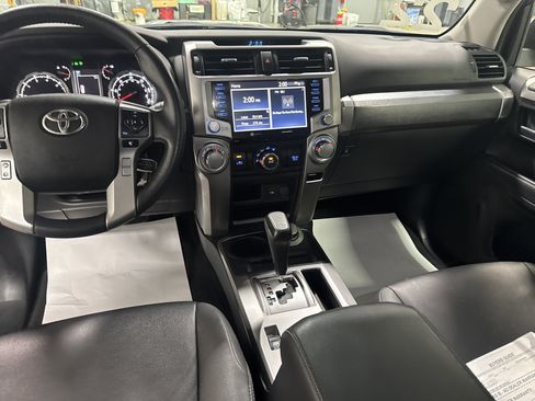 Used 2022 Toyota 4Runner TRD Sport w/ Technology Package AWD/4WD image 27