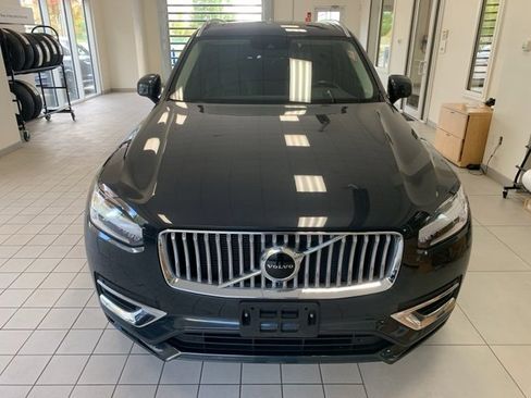 Certified 2022 Volvo XC90 T6 Inscription w/ Climate Package image 2