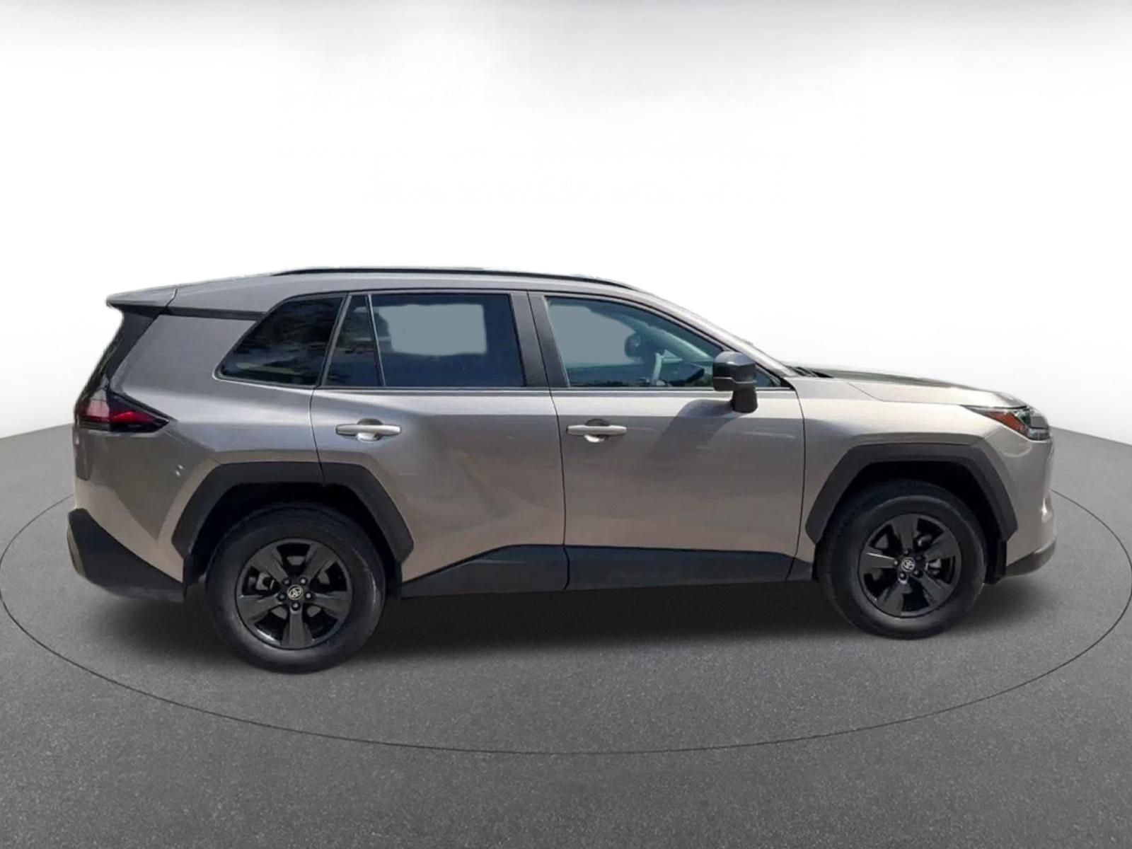 Used 2026 Toyota RAV4 LE AWD/4WD image 15