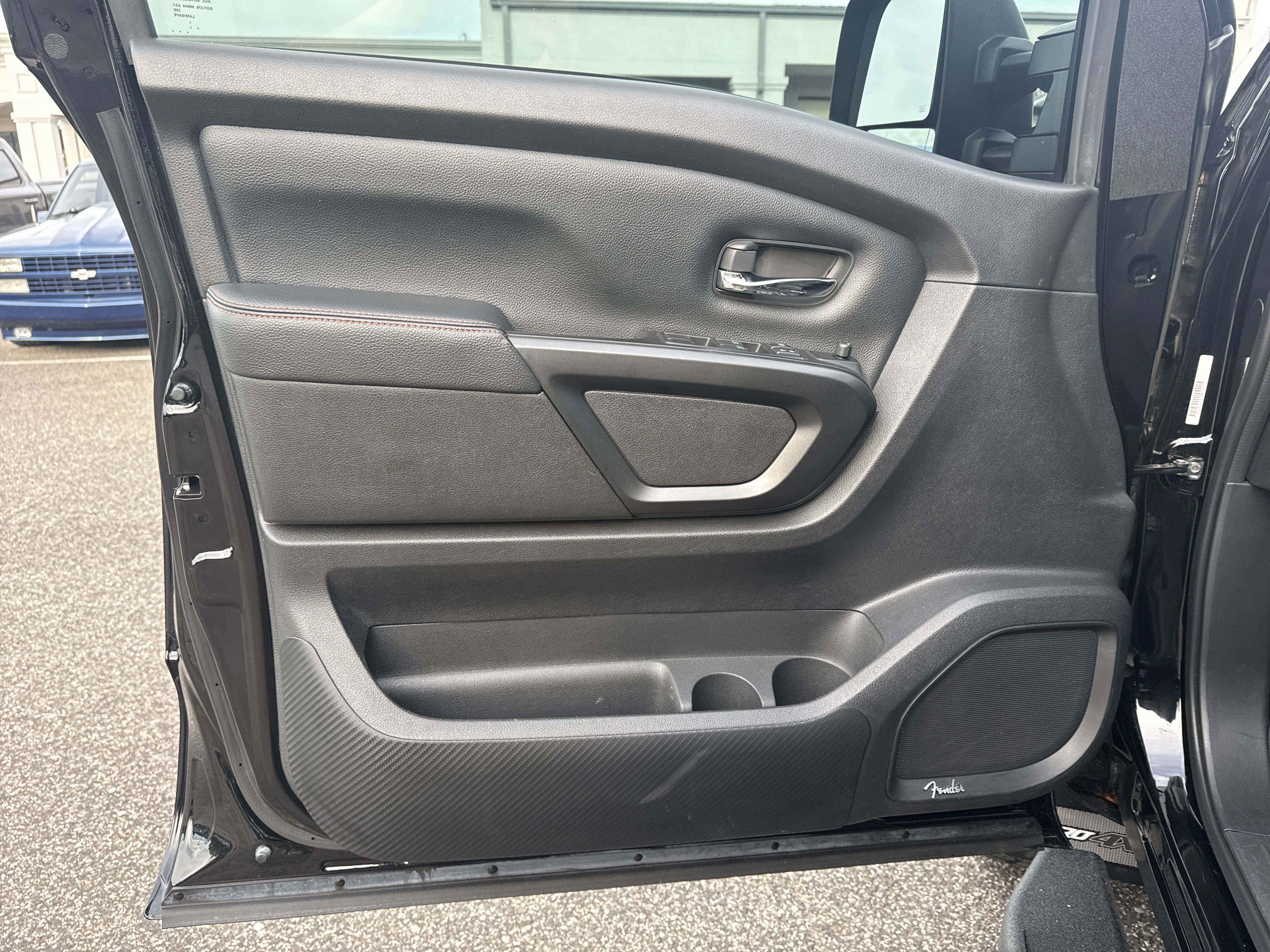 Used 2023 Nissan Titan PRO-4X AWD/4WD image 10