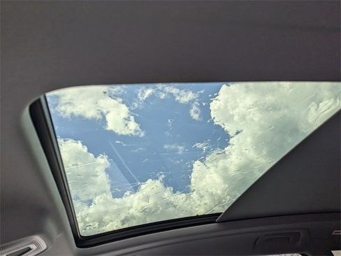 Used 2025 Audi Q5 Premium w/ Convenience Package image 15