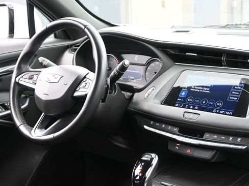 Used 2022 Cadillac XT4 Premium Luxury w/ Safety Alert Package AWD/4WD image 30