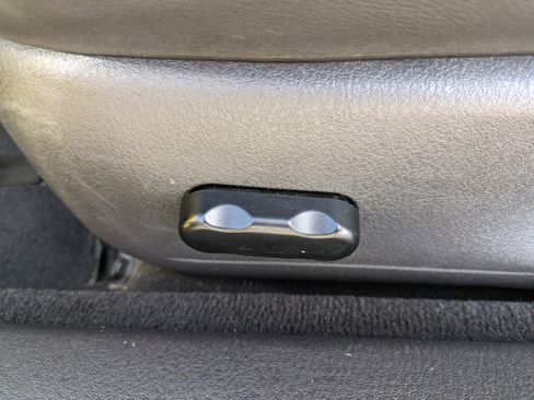 Used 2002 Ford Thunderbird image 15