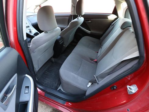 Used 2013 Toyota Prius Two image 12