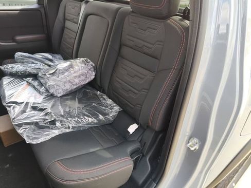 New 2026 Nissan Frontier PRO-4X w/ Pro-4x Convenience Package image 17