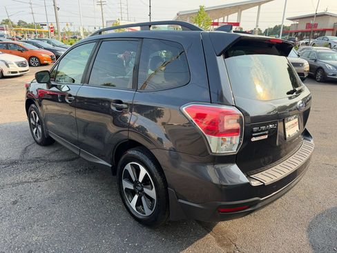 Used 2018 Subaru Forester 2.5i Premium AWD/4WD image 3