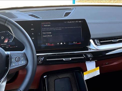 Used 2026 BMW X2 xDrive28i w/ Technology Package image 7