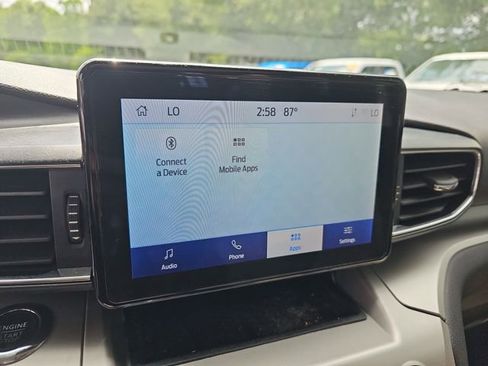 Used 2022 Ford Explorer XLT w/ Equipment Group 202A RWD image 20