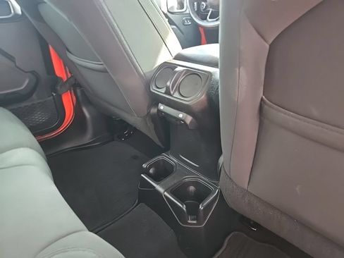Used 2018 Jeep Wrangler Unlimited Sport S AWD/4WD image 79
