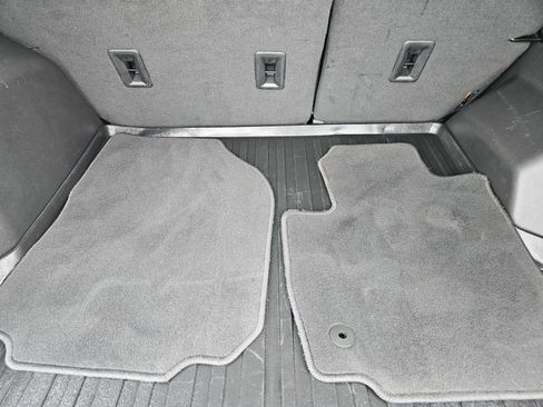 Used 2023 GMC Terrain SLT w/ Tech Package image 36