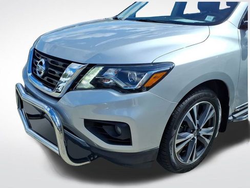 Used 2019 Nissan Pathfinder Platinum image 7