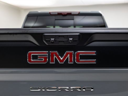 Used 2025 GMC Sierra 2500 AT4X w/ AT4X AEV Edition image 29