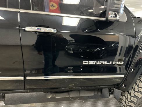 Used 2016 GMC Sierra 3500 Denali w/ Duramax Plus Package image 19
