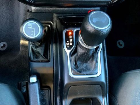 Used 2023 Jeep Wrangler Sport S image 36