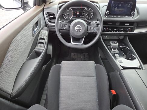Used 2023 Nissan Rogue SV FWD image 24