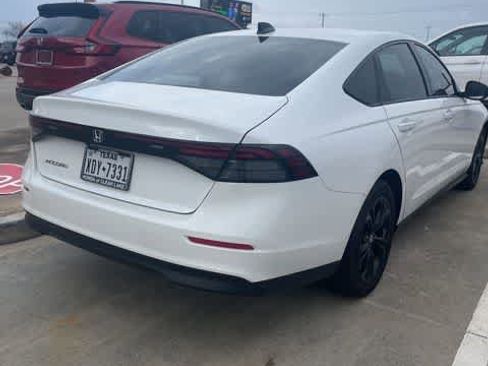 Used 2025 Honda Accord SE image 3