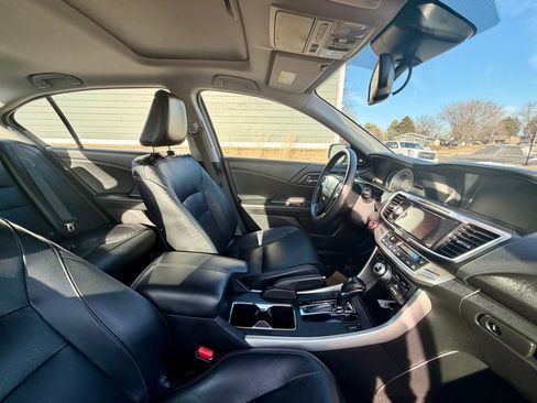 Used 2015 Honda Accord EX-L image 19