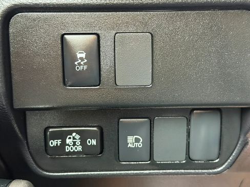 Used 2023 Toyota Tacoma SR5 RWD image 21