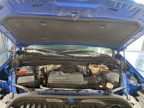 Used 2023 Chevrolet Silverado 1500 ZR2 w/ Technology Package image 9