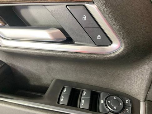 Used 2025 GMC Sierra 1500 Elevation w/ Preferred Package AWD/4WD image 30