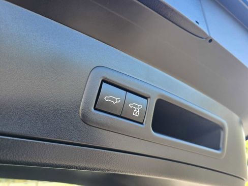 New 2026 Lexus UX 300h FWD image 19