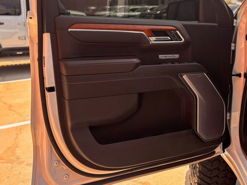 Used 2022 GMC Sierra 1500 Denali w/ Technology Package image 14