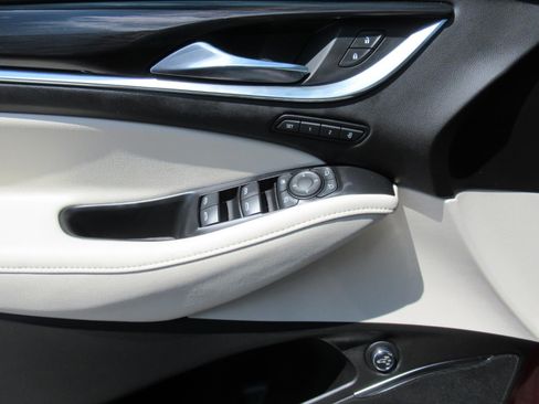 Used 2022 Buick Enclave Premium w/ Trailering Package, 5000 lbs. FWD image 21