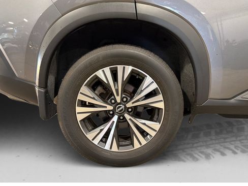 Used 2023 Nissan Rogue SV AWD/4WD image 45