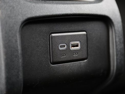 Used 2025 Chevrolet Blazer LT w/ Midnight/Sport Edition image 16