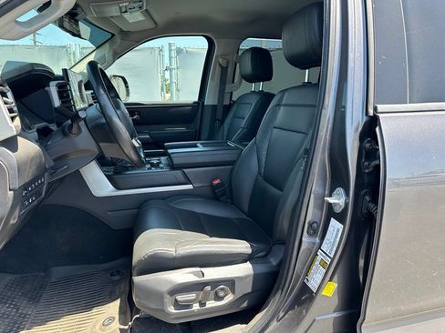 Used 2022 Toyota Tundra SR5 w/ TRD Off-Road Premium Package AWD/4WD image 10