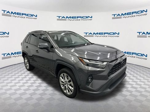 Used 2022 Toyota RAV4 XLE Premium FWD image 7
