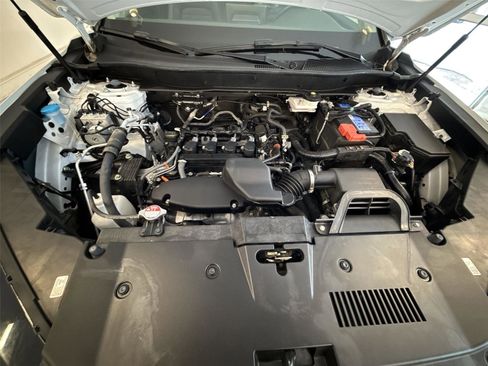Used 2023 Honda CR-V EX-L image 18