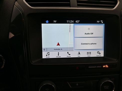 Used 2018 Ford Explorer XLT w/ Equipment Group 201A image 16