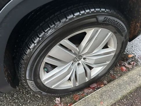 Used 2019 Volkswagen Atlas SE w/ Panoramic Sunroof Package image 10