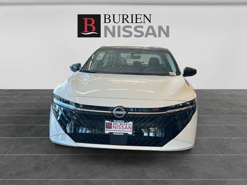 New 2026 Nissan Sentra SR w/ SR Premium Package FWD image 8