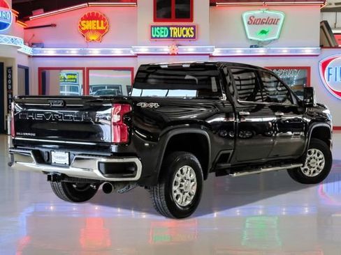 Used 2022 Chevrolet Silverado 2500 LTZ image 3