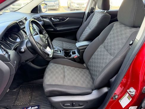 Used 2018 Nissan Rogue Sport SV w/ SV All-Weather Package image 12