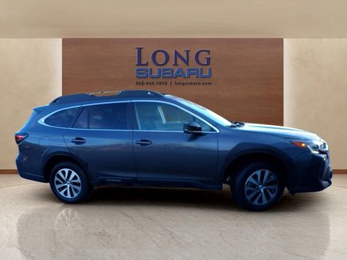Used 2023 Subaru Outback Premium AWD/4WD image 7