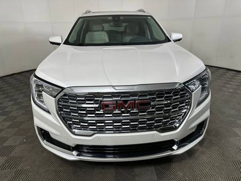 Used 2023 GMC Terrain Denali w/ Denali Premium Package AWD/4WD image 8