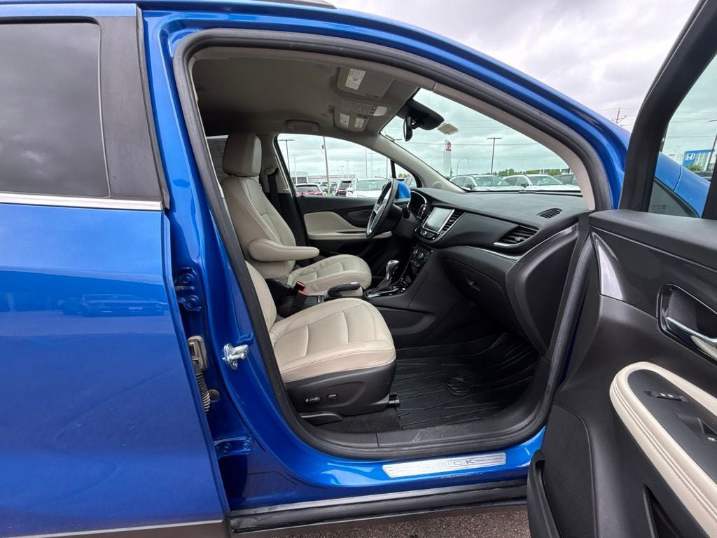 Used 2018 Buick Encore Essence AWD/4WD image 33